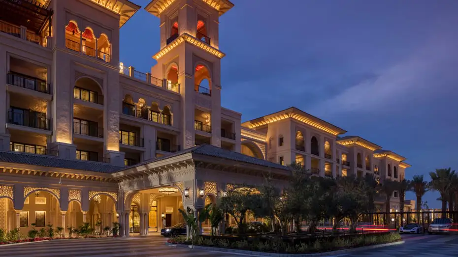 Top five Luxury Resorts in Dubai Atlantis Four Seasons Resort one VETURI