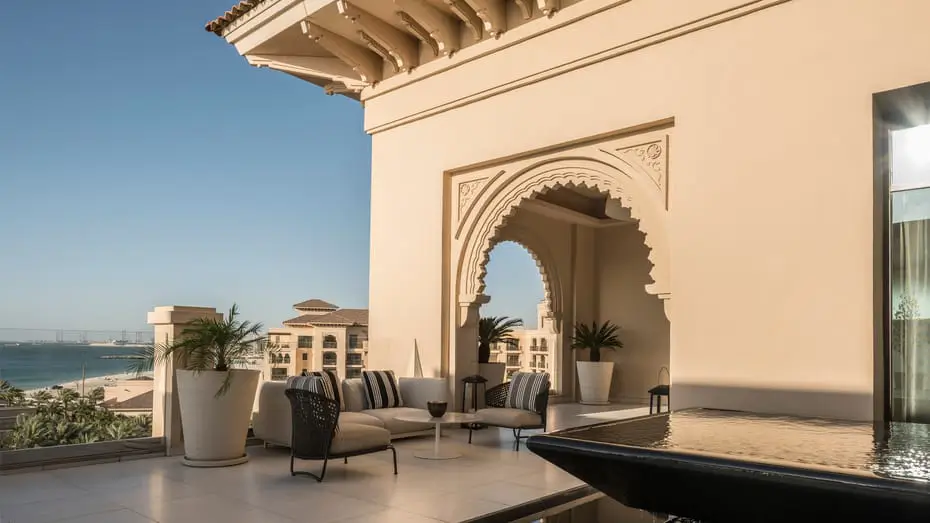 Top five Luxury Resorts in Dubai Atlantis Four Seasons Resort three VETURI